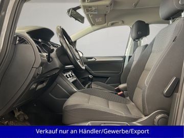 Volkswagen Touran - 9