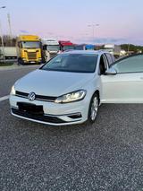 Volkswagen Golf 1.4 TSI 92kW Sound Var.  Sound mit Webasto - : V mit