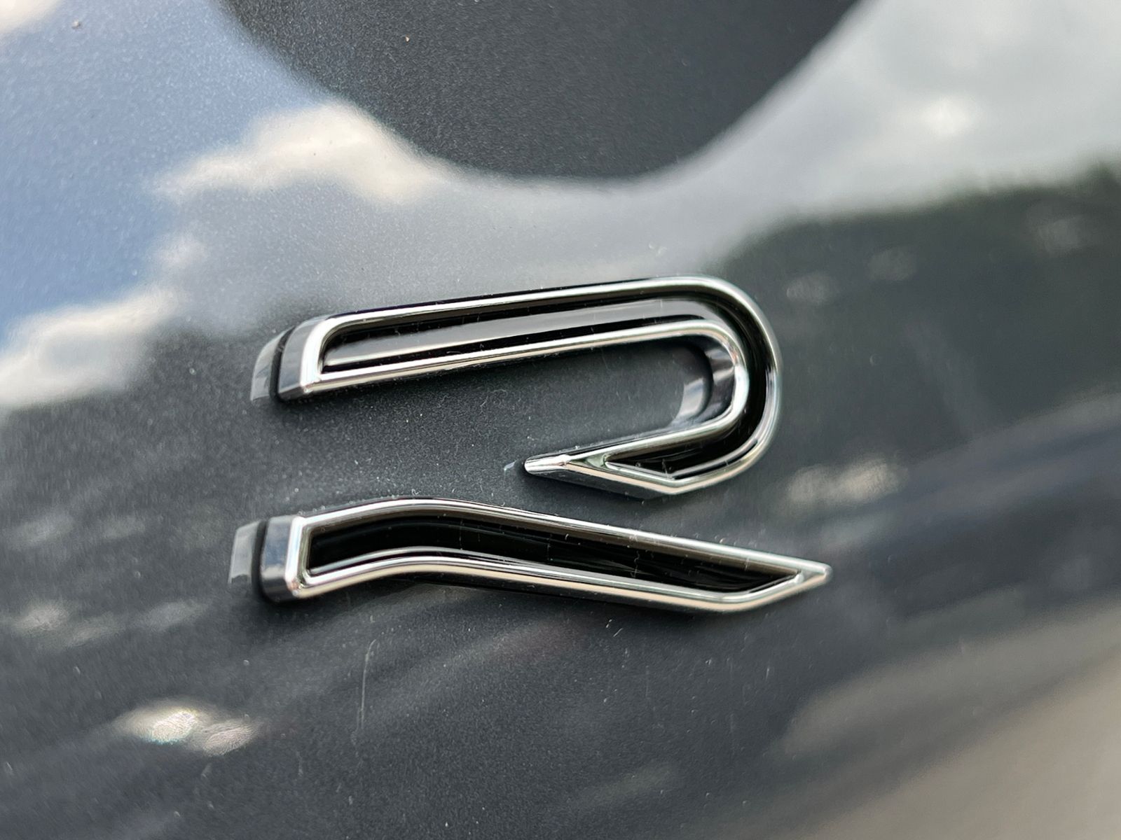 Fahrzeugabbildung Volkswagen Tiguan  R-Line 2.0 TDI DSG 4MOTION *AHK, Navi, P