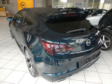 Bild 4 Opel Astra J GTC OPC mit Recaro