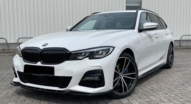 Image of BMW 330