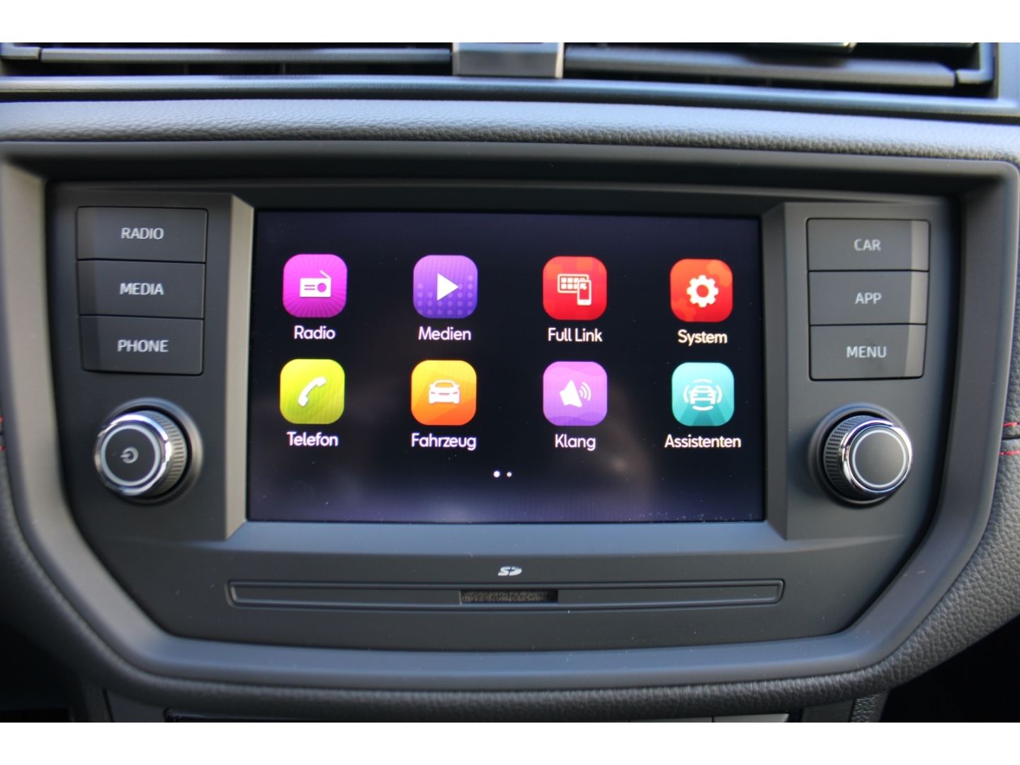 SEAT Arona 1.0 TSI FR LED Full Link DAB PDC RFK SHZg - Image 19