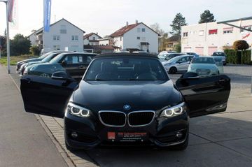 Fahrzeugabbildung BMW 220 iA Sport Line Cabrio Advan. Navi PDC SHZ LED