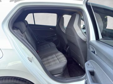 Volkswagen Golf VIII Lim. GTD 147 kW|Kamera|ACC|LED|Kamera