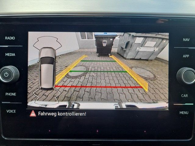 Fahrzeugabbildung Volkswagen Passat Variant TDI Elegance DSG Matrix AHK Navi