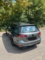 Volkswagen Golf 2.0 TSI DSG 4MOTION R Variant - Volkswagen Golf mit Benzin-Antrieb: Kombi, 2.0