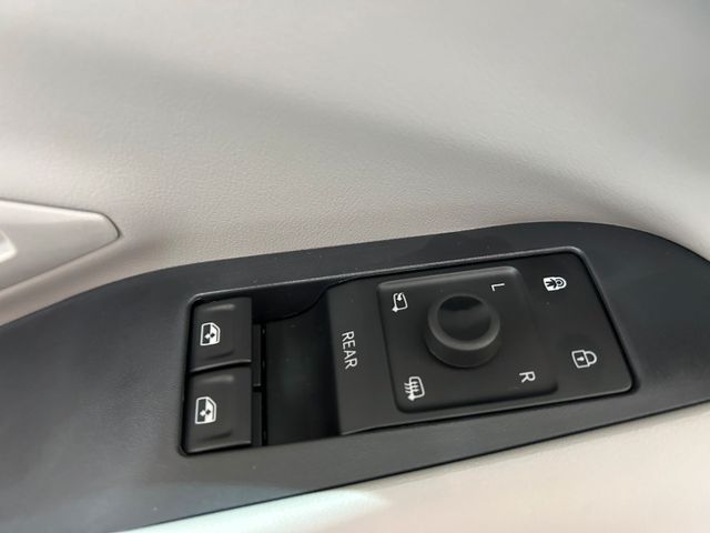 Ford Explorer Select RWD