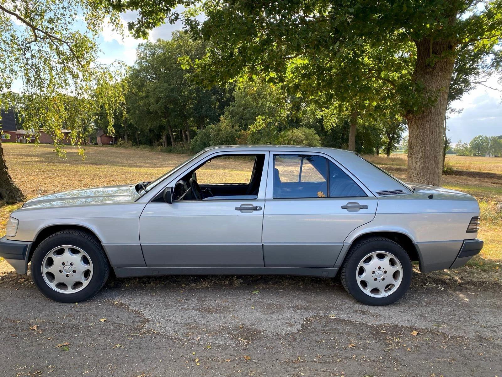 Mercedes-Benz 190