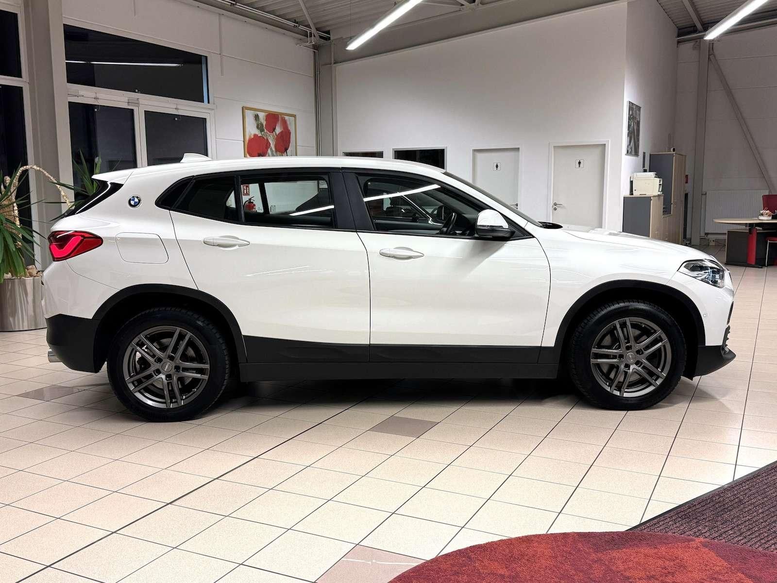 Fahrzeugabbildung BMW X2 xDrive 20i /LED/Navi/Ahk/VZE/Park-Ass 141 ...