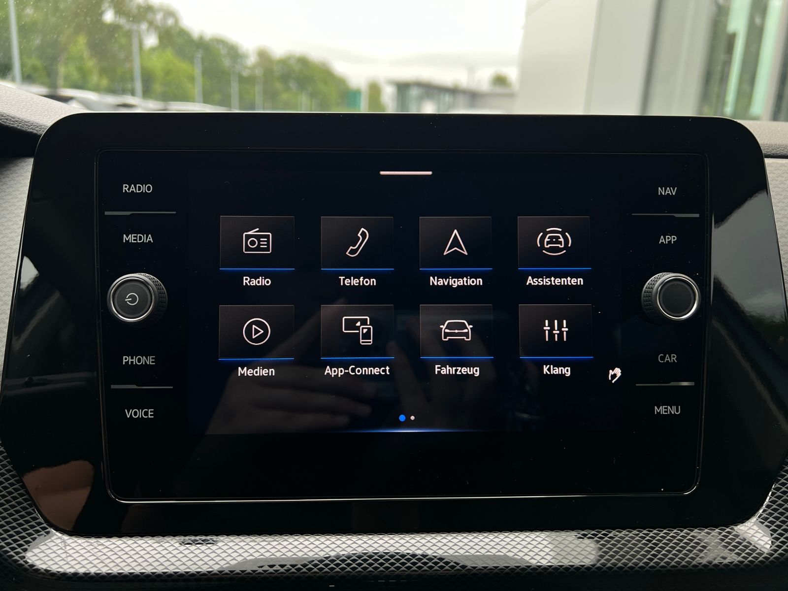 Fahrzeugabbildung Volkswagen T-Cross Life 1.0 l TSI *LED,ACC,Navi,Kamera,16''
