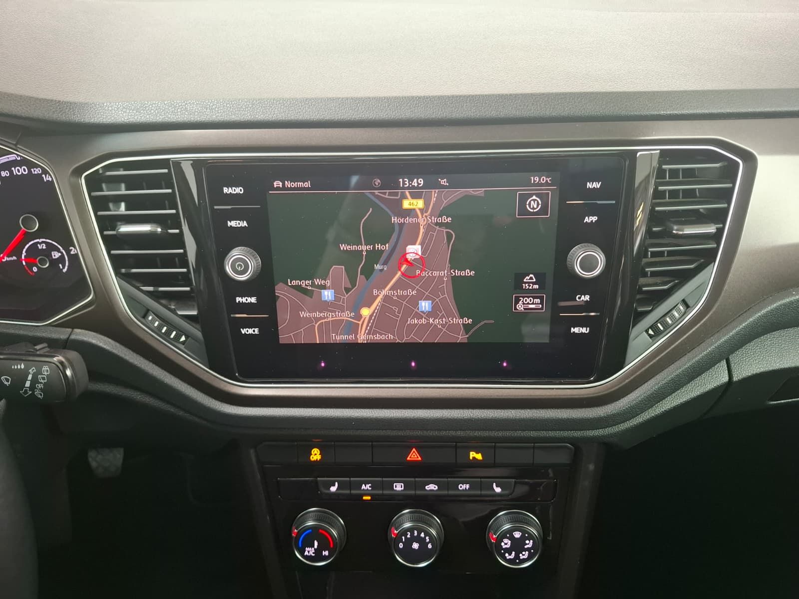 Fahrzeugabbildung Volkswagen T-Roc Style 2.0 TDI 4Motion +AHK+Navi+LaneAssist