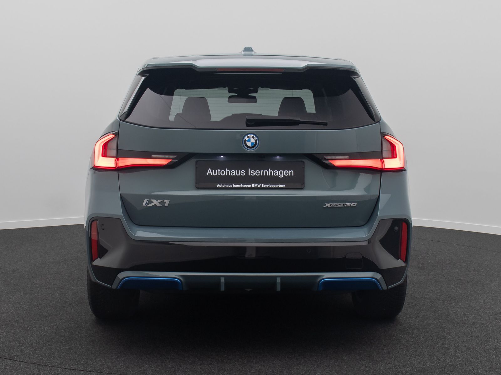 Fahrzeugabbildung BMW iX1 xD30 M Sport HUD DAB AHK 360&deg; CockpitPro 18"