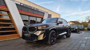 BMW XM - 1