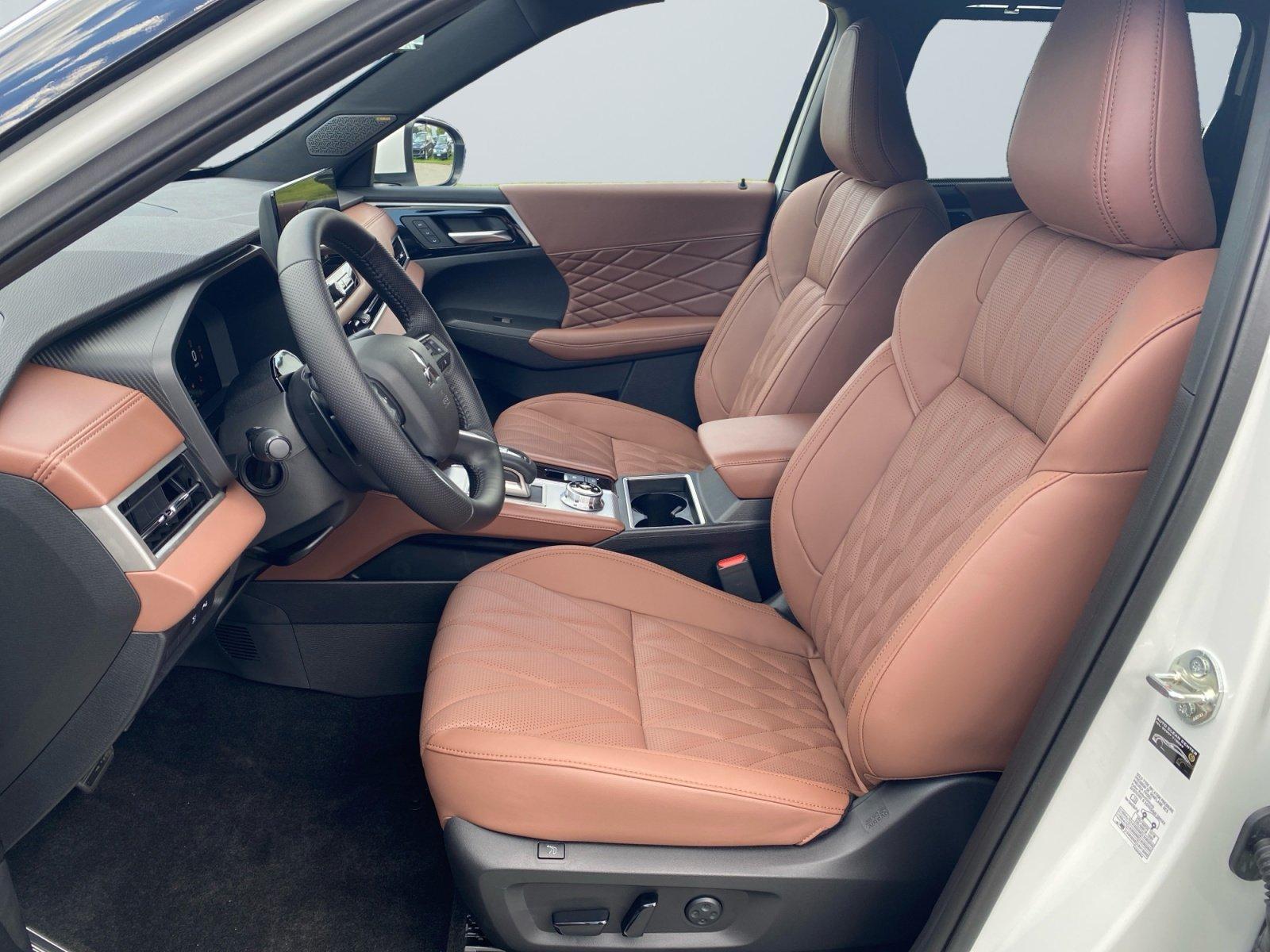 Mitsubishi Outlander Top Luxury 2.4 PHEV ACC+PDC+STH+PANO
