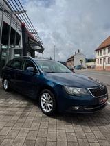 Skoda Superb Combi Ambition+DSG+KLIMA+SitzHeizung - Skoda Superb: Kombi