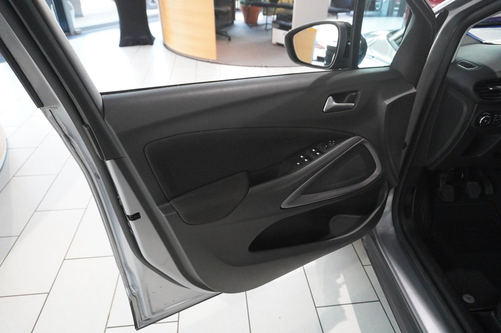 Fahrzeugabbildung Opel Crossland (X) 1.2 EDITION NAVI/LED/KAMERA/DAB+