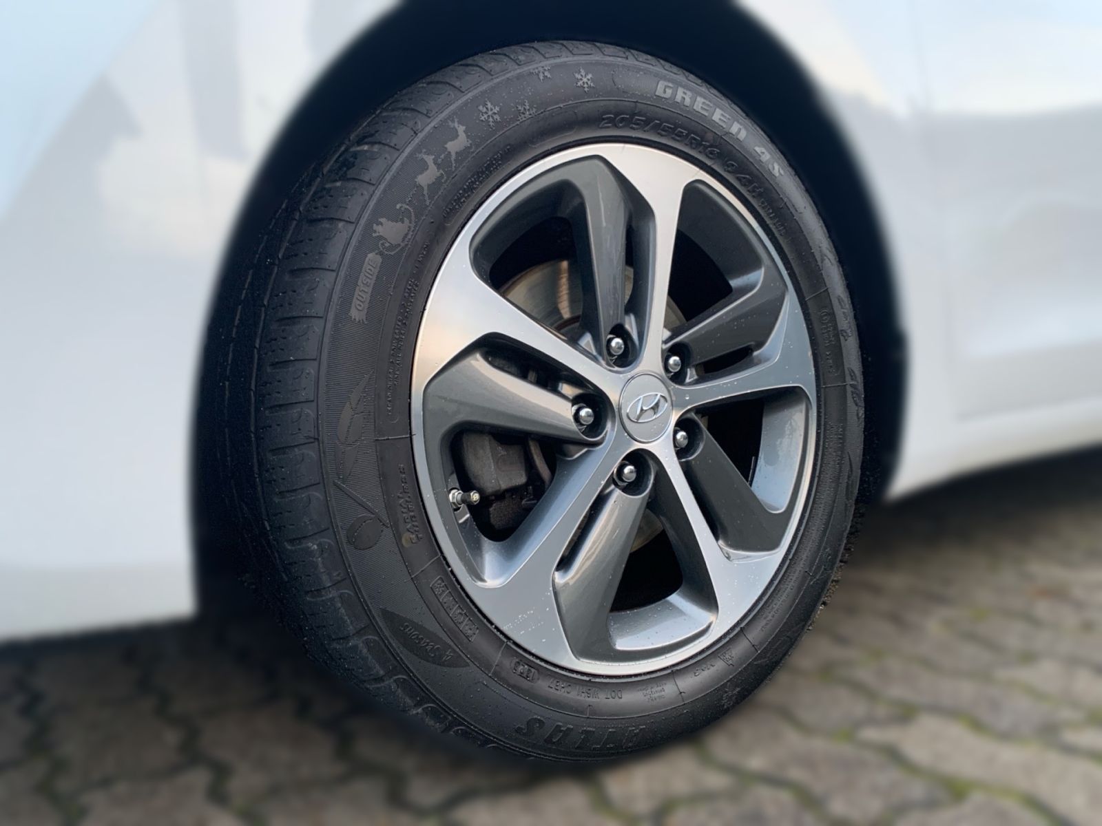 Fahrzeugabbildung Hyundai i30 cw Trend Sitzheizung Einparkhilfe