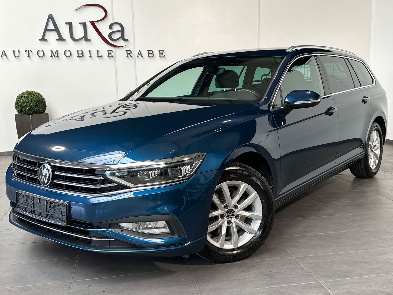 Fahrzeugabbildung Volkswagen Passat Variant 2.0 TDI DSG NAV+IQ-LIGHT+ACC