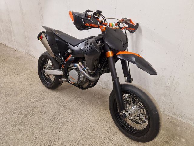 KTM SMR 450 Supermoto mit Akrapovic Auspuff