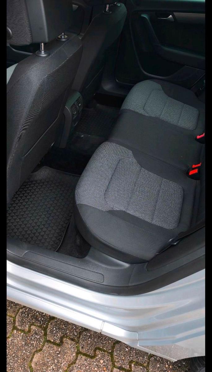 Volkswagen Passat 2011 — photo 12