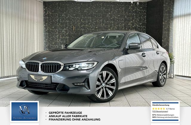 BMW 330 e xDrive Sport Line 1 Hand* Head-up Display*