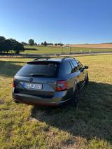 Skoda Octavia 2.0 TSI DSG RS60 Combi RS60 - Skoda Octavia RS60 mit Benzin-Antrieb