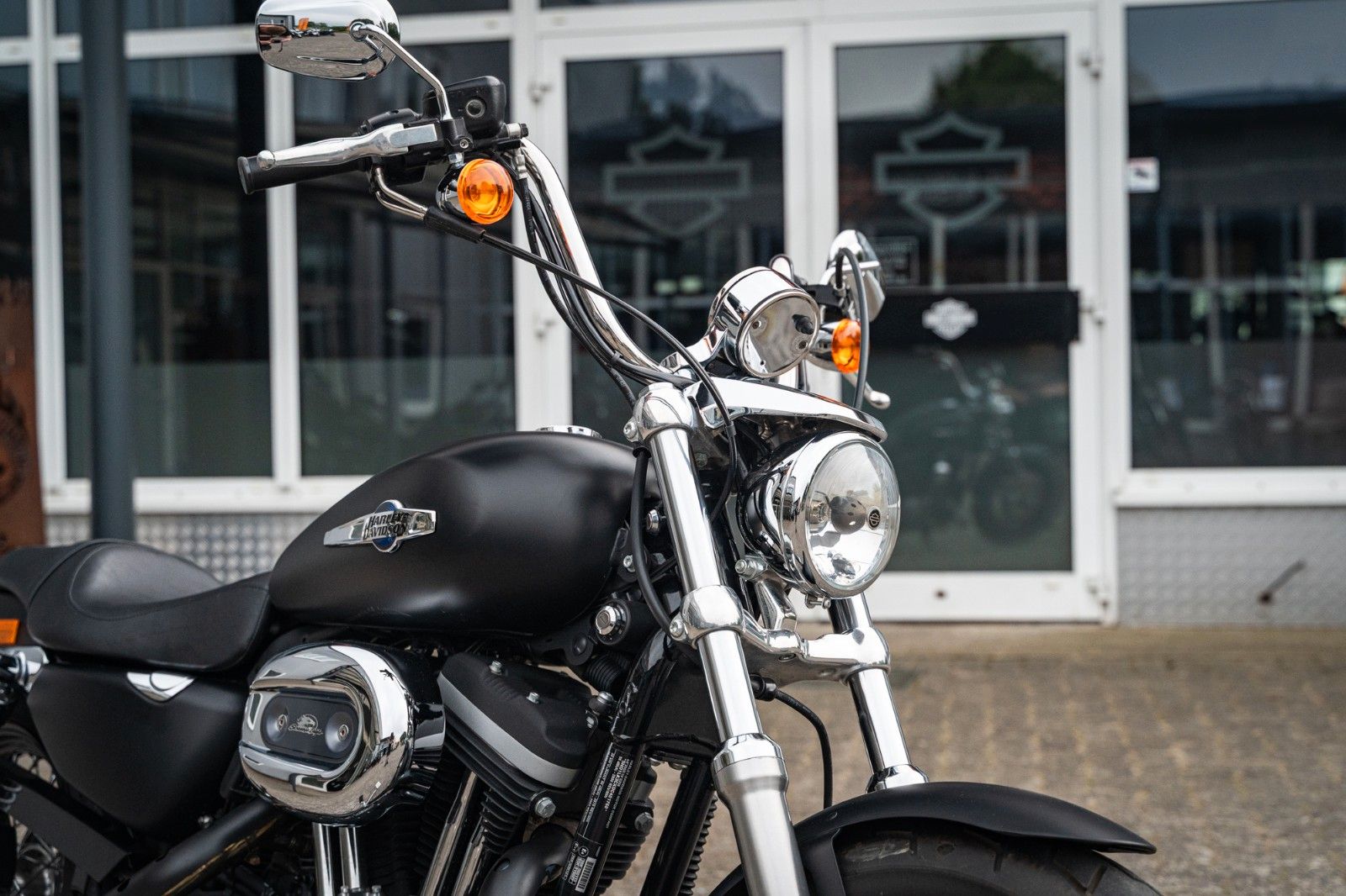 Fahrzeugabbildung Harley-Davidson Sportster XL1200CB Custom Limited -Vance&Hines-