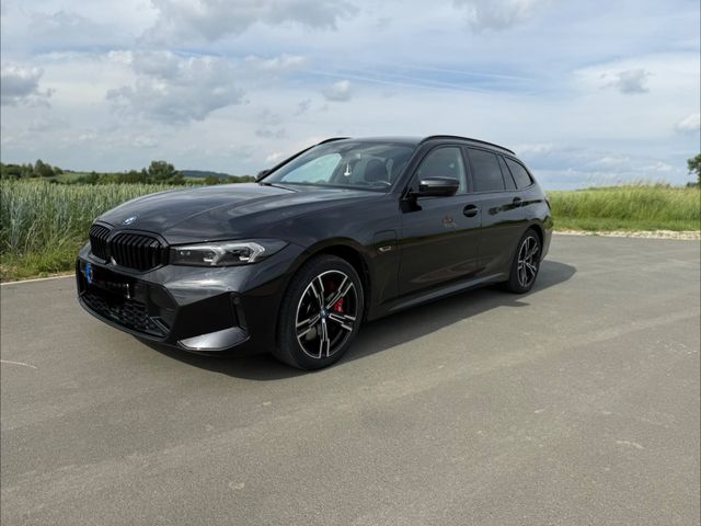 BMW 330e Touring M Sport M Paket Pro 