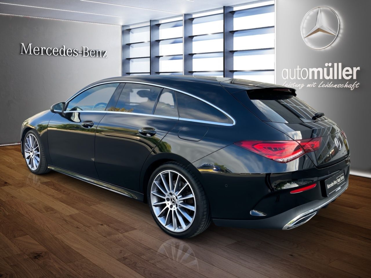 Fahrzeugabbildung Mercedes-Benz CLA 250 4MATIC Shooting Brake AMG+STNDHZ+ALLRAD+