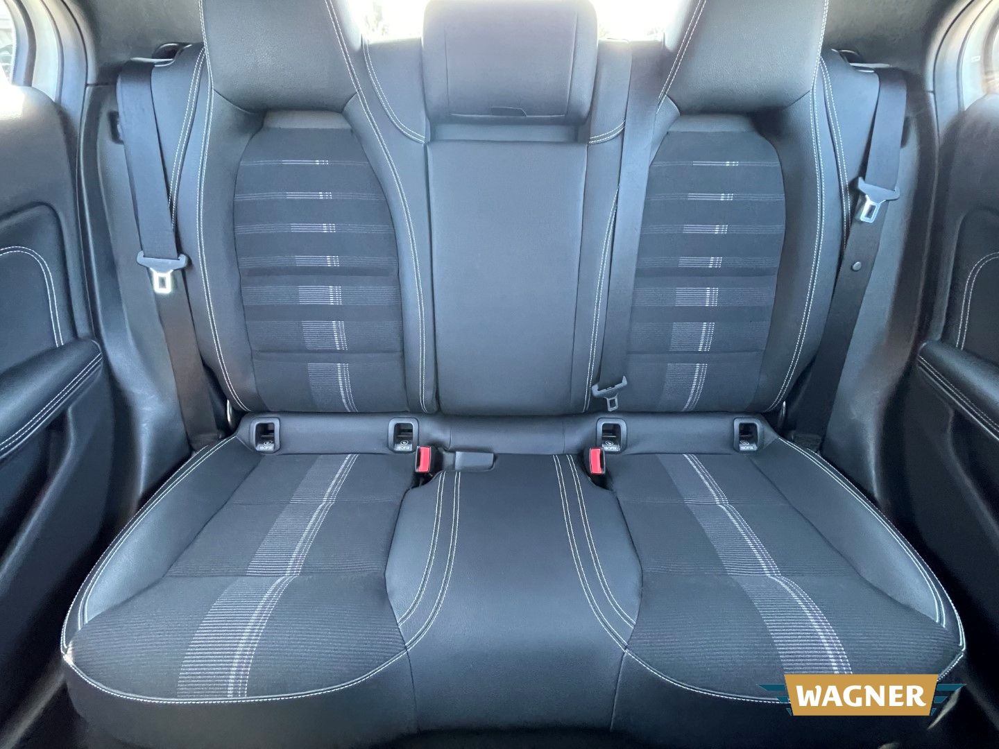 Fahrzeugabbildung Mercedes-Benz A 200 BlueEfficiency Sitzheizung 2-Hand