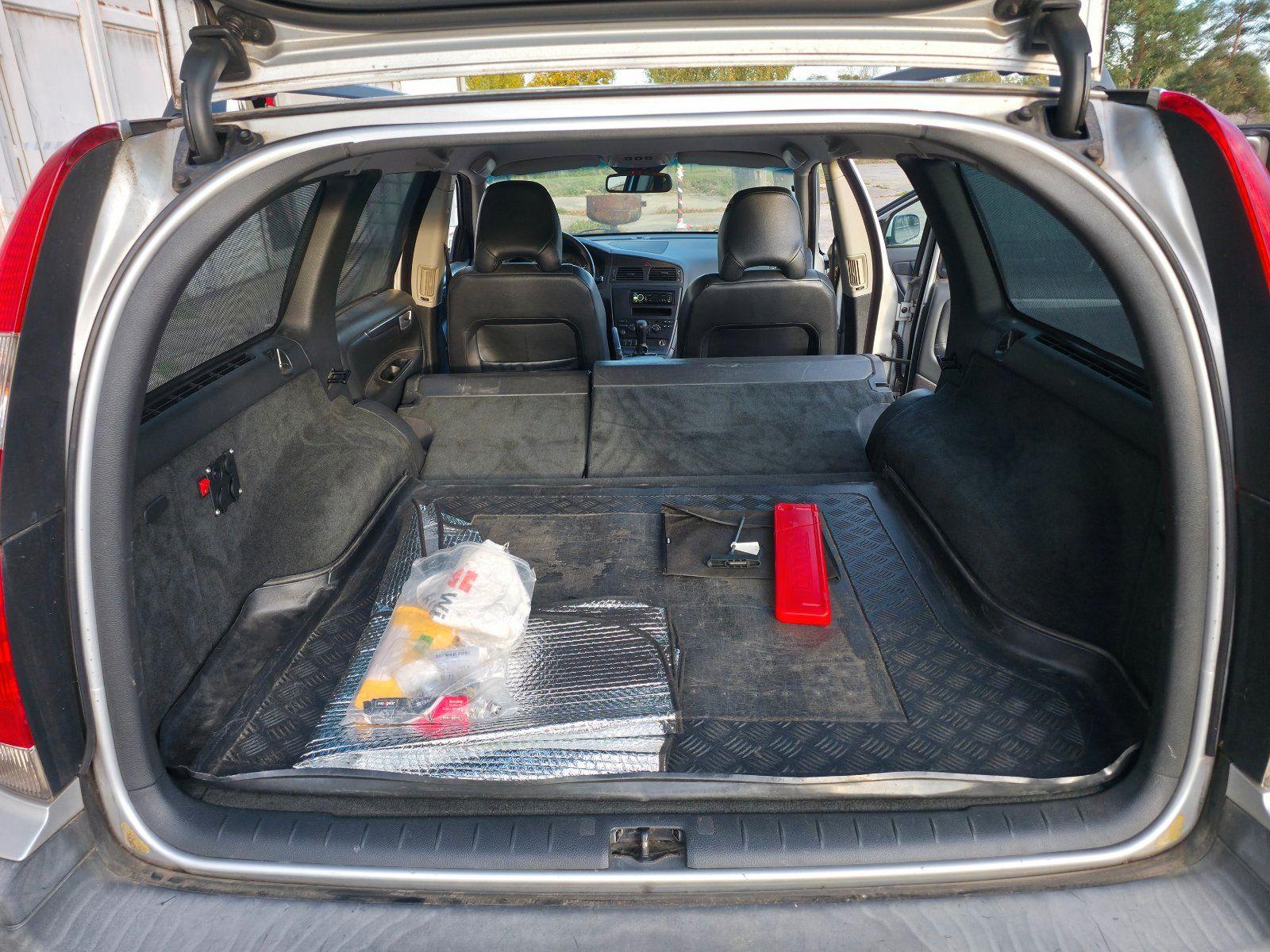 Volvo V70 2004 — photo 8