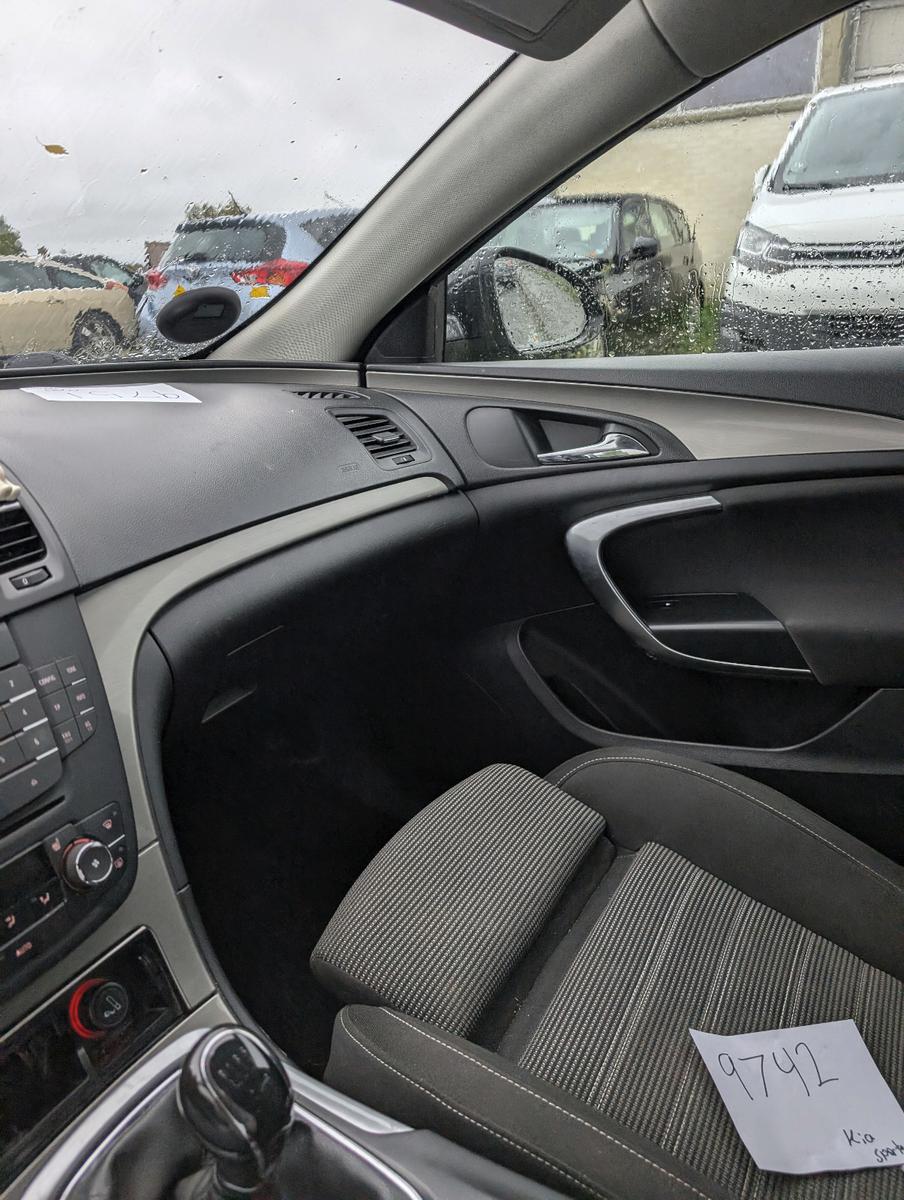 Opel Insignia 2011 — photo 13