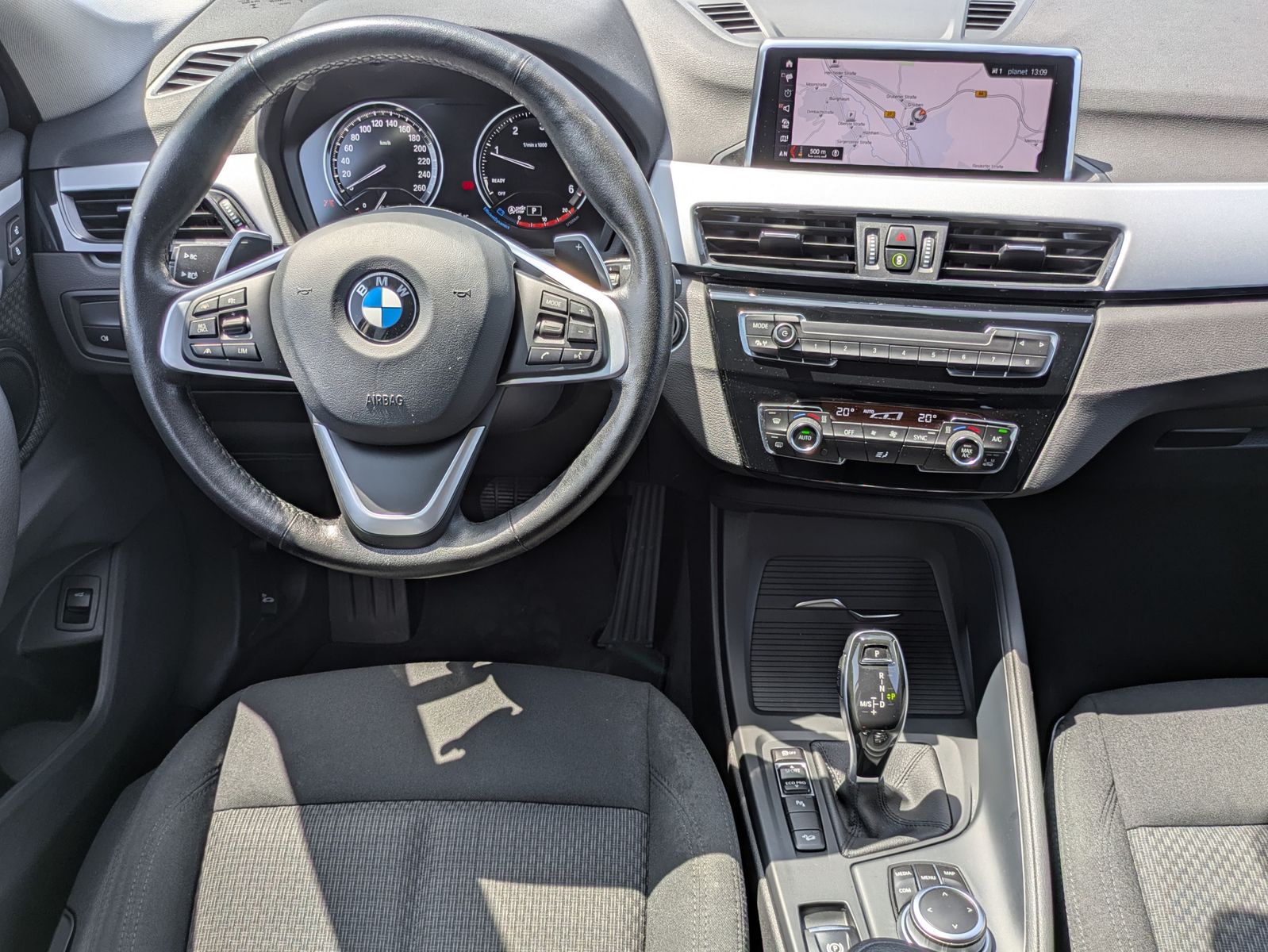 Fahrzeugabbildung BMW X1 xDrive 25 d Advantage 19"LED*ACC*PDC*NAVI*1H