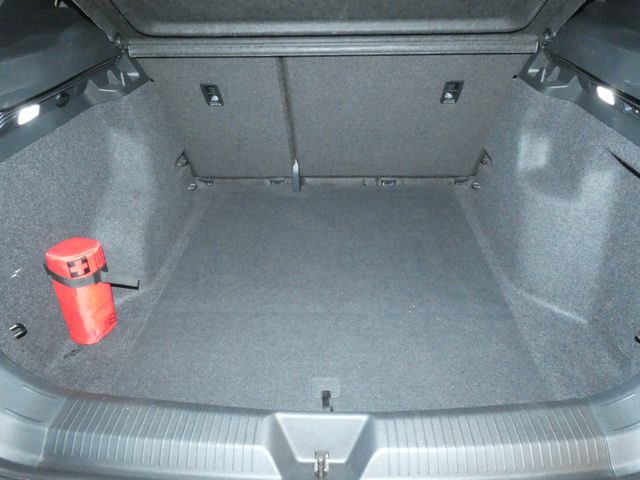 ID.4 Pro 77 kWh Infotainment Paket AHK KAMERA