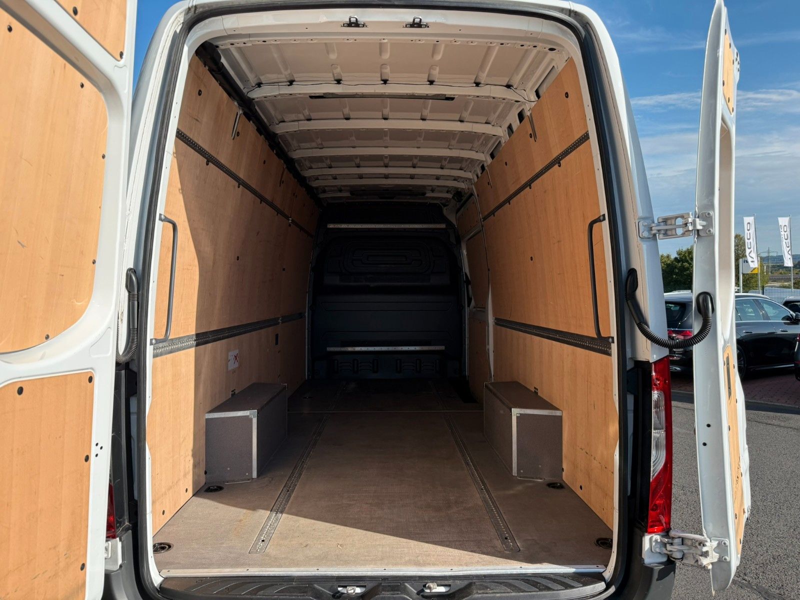 Fahrzeugabbildung Mercedes-Benz Sprinter 317 CDI 9G 4325 Klima Kamera LED