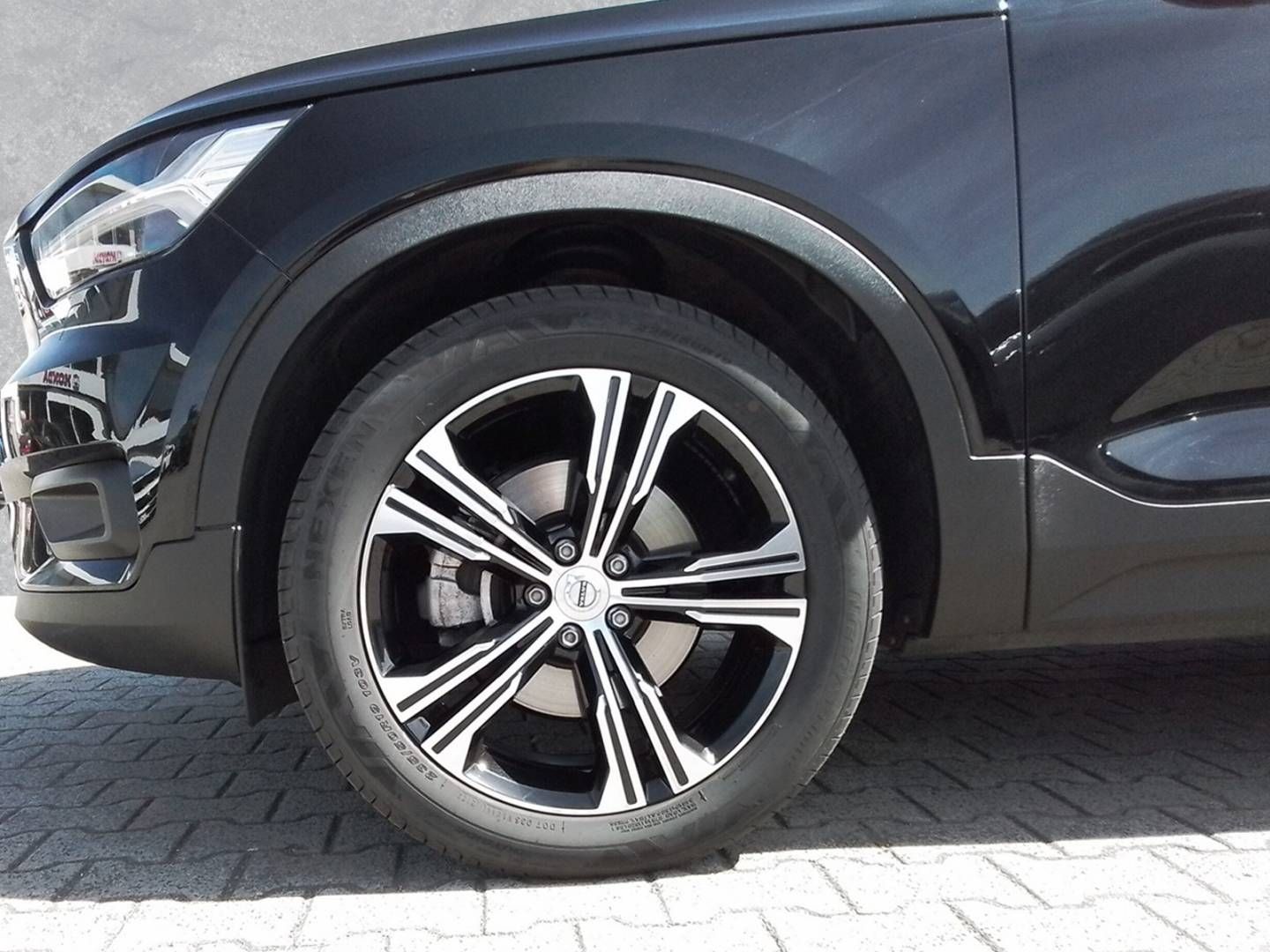 Fahrzeugabbildung Volvo XC 40 Inscription B4 AWD