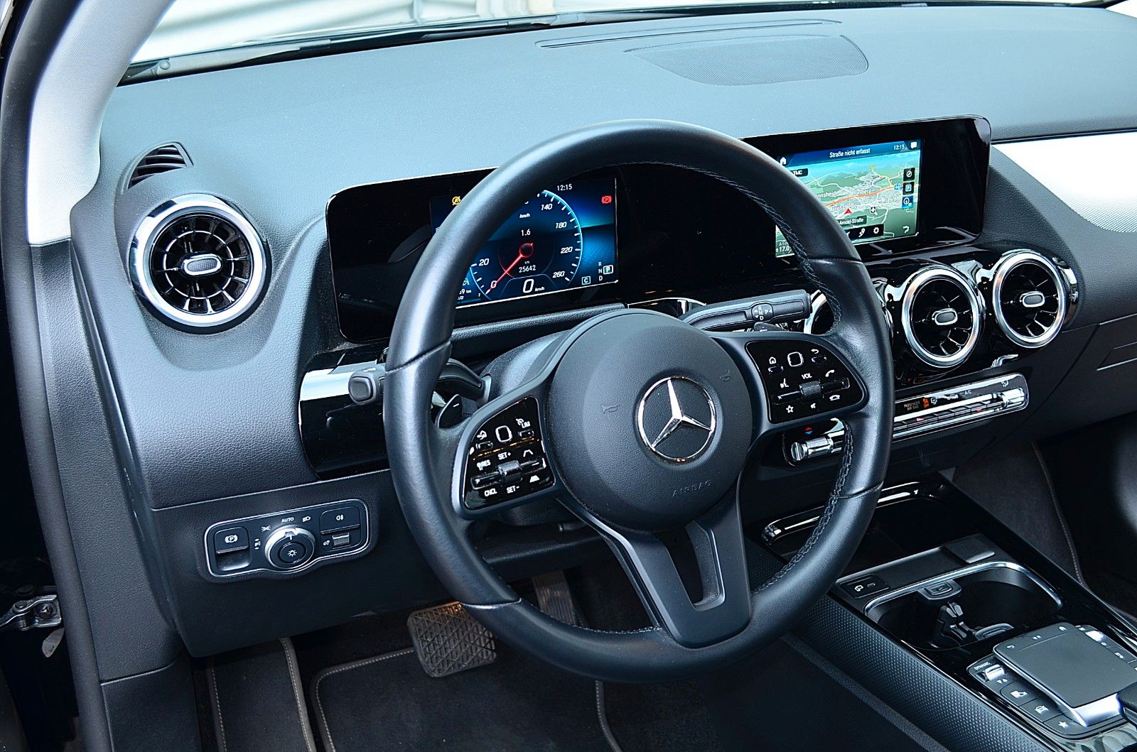 Mercedes-Benz B 200d "Navi/Leder/LED/MBUX/AHK" foto 15