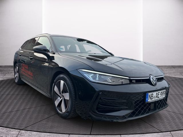Fahrzeugabbildung Volkswagen Passat Variant 2.0 TDI DSG R-LINE AHK