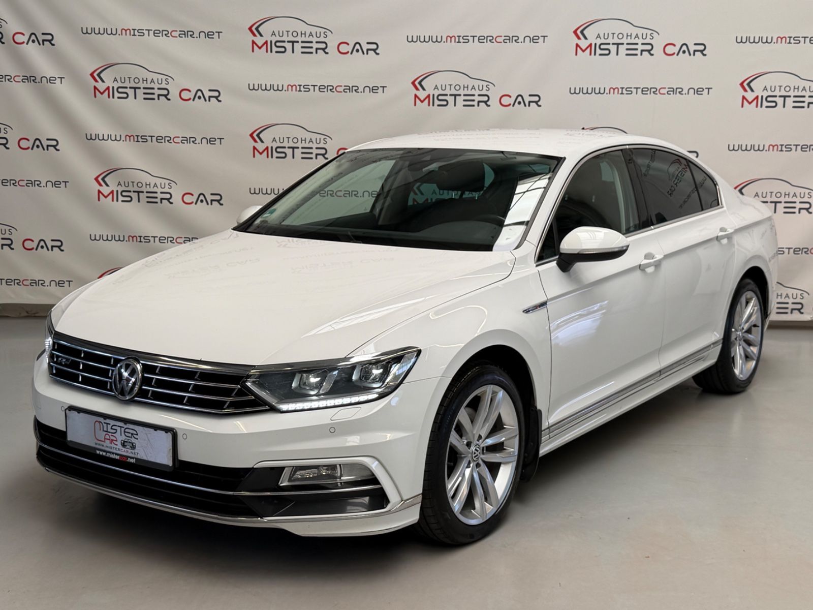 VW Passat 4M R LINE VIRT/ACC/AHK/LED/KAM/KEY/TOT/18