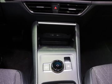 Fahrzeugverkauf 19 Volkswagen Tiguan 1.5 eTSI 110 kW Life AHK elek. Koffer Kam