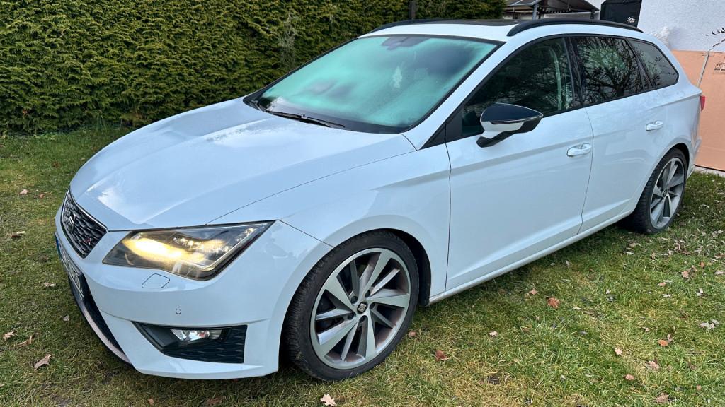 Seat Leon ST 1.8 TSI DSG FR Pano+LED+18"Navi+GJ