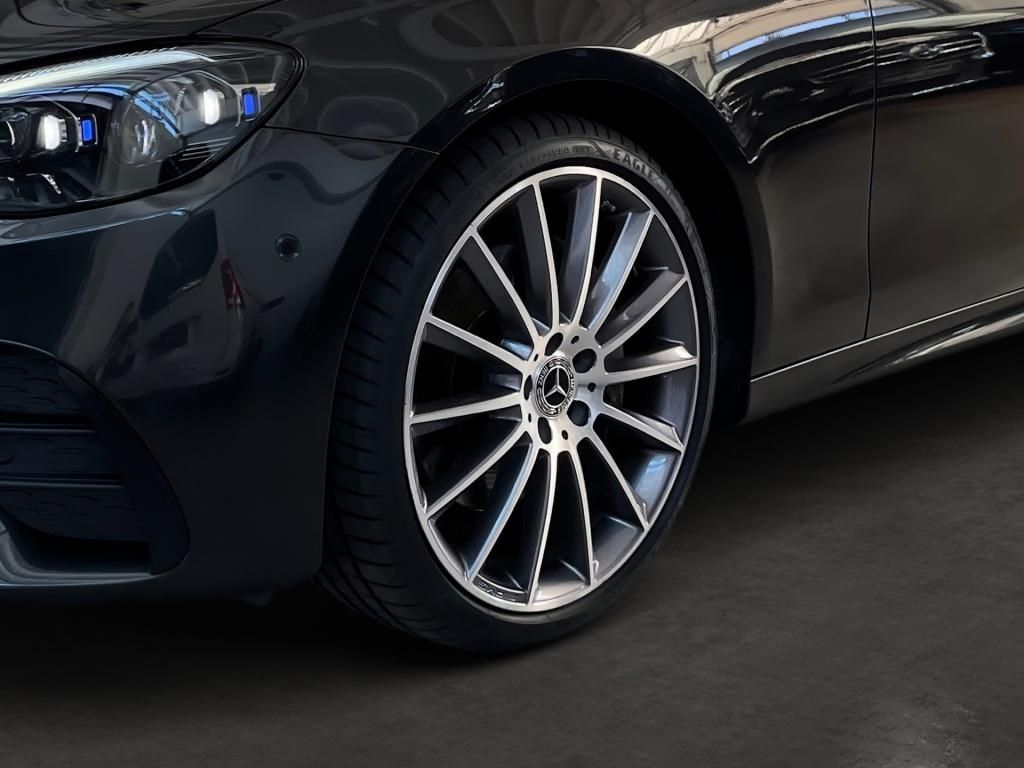 Fahrzeugabbildung Mercedes-Benz E 220 d T AMG AHK ACC 360° LED Burmester Memory