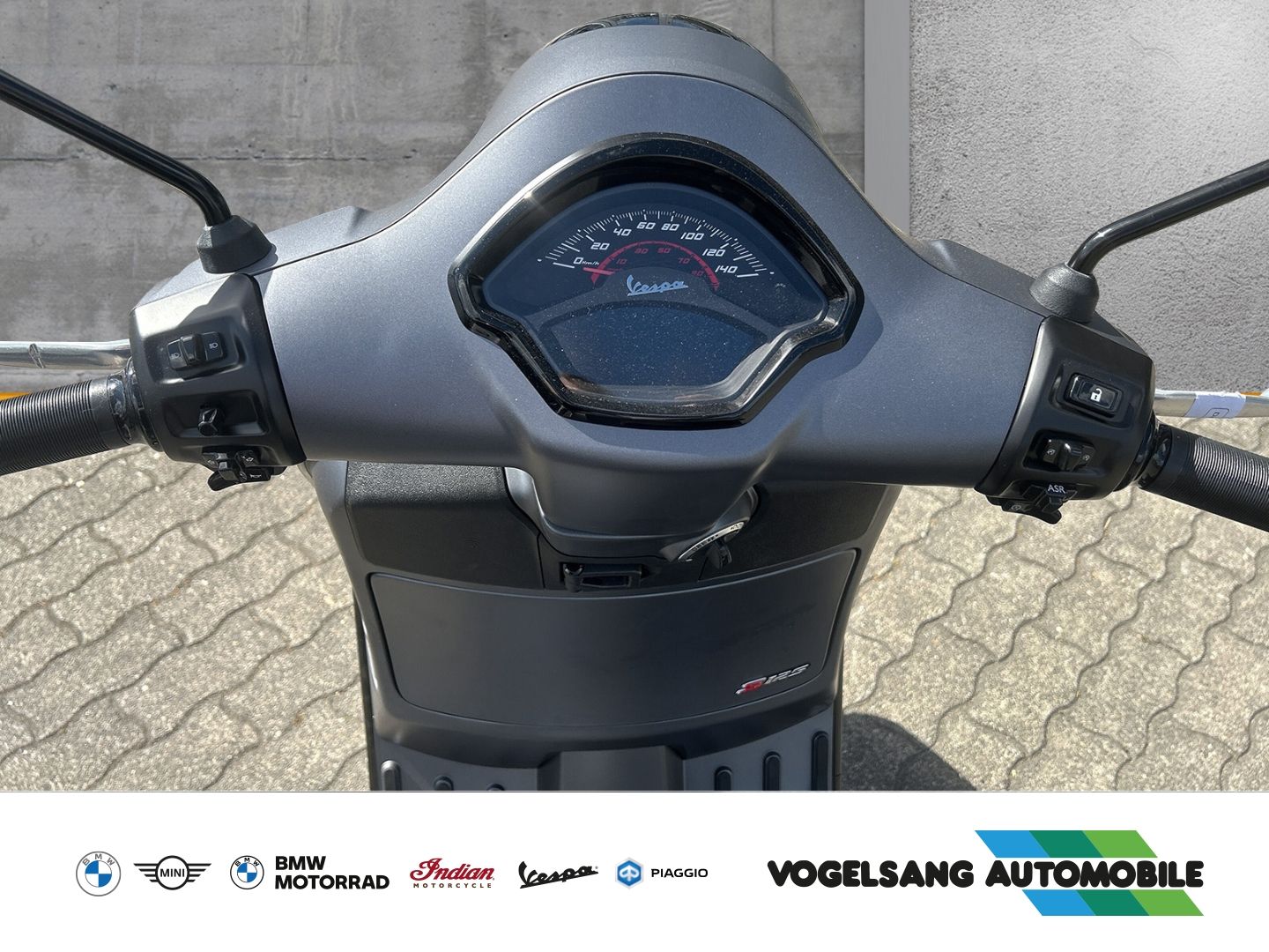 Fahrzeugabbildung Vespa GTS 125 Super Sport, Keyless Ride, Start & Stopp
