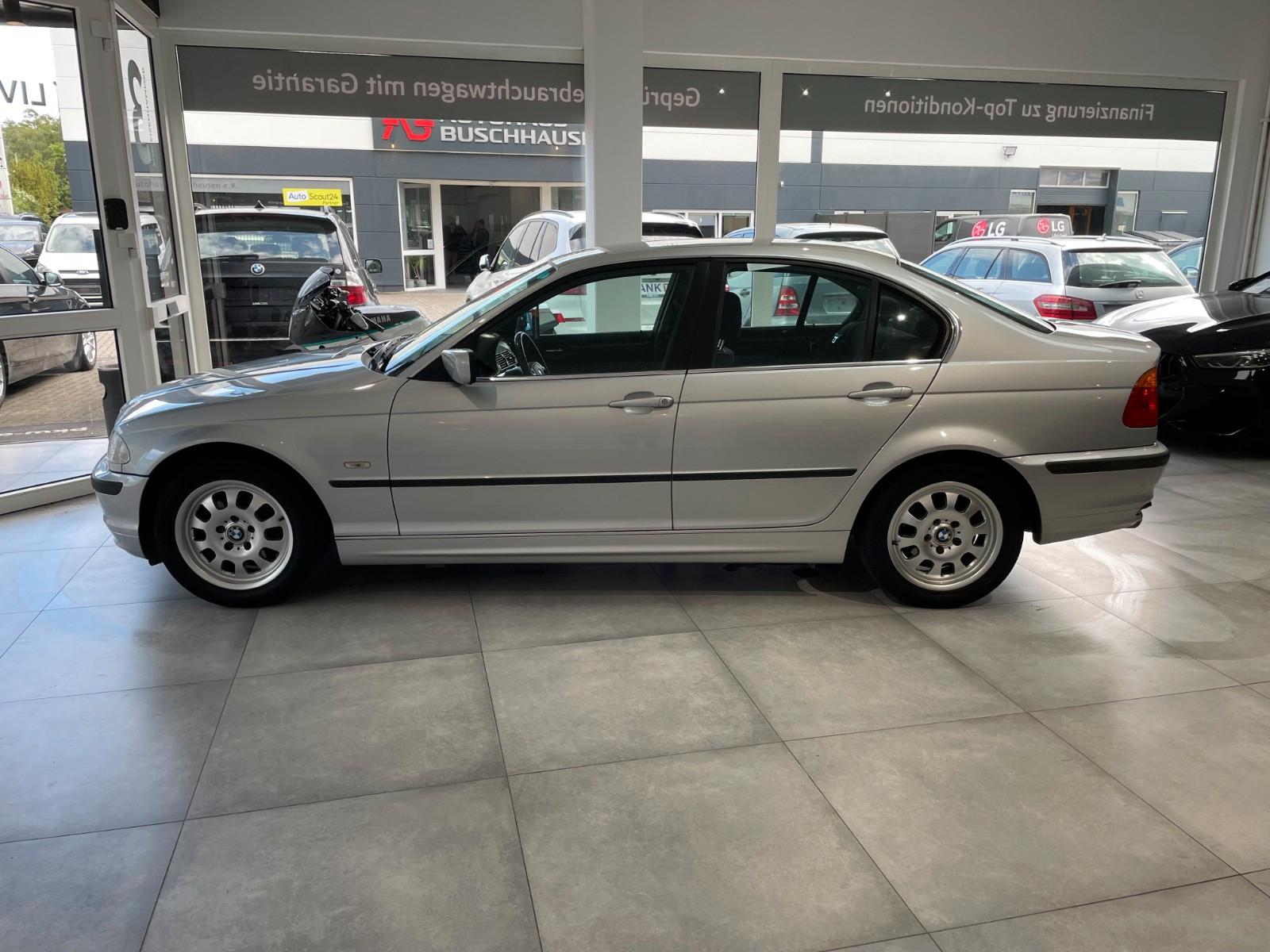 BMW 320i