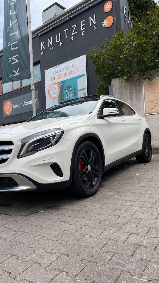 Mercedes-Benz GLA 180