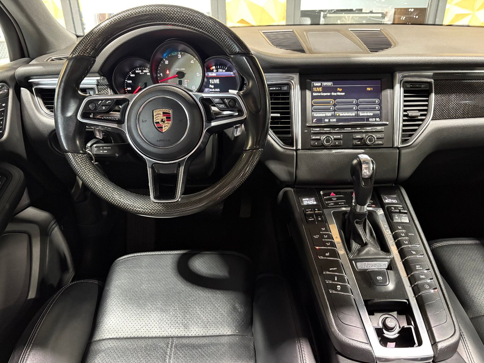 Fahrzeugabbildung Porsche Macan S Diesel/PANO/360°/MEMORY/SOUND/SHZ