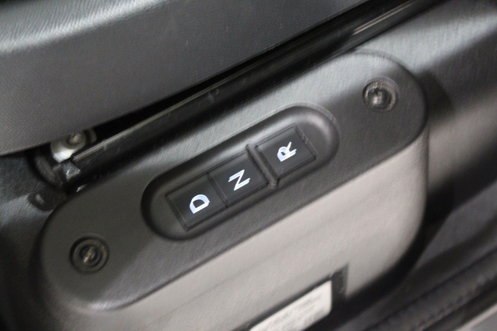 Fahrzeugabbildung Opel Rocks-e Tekno