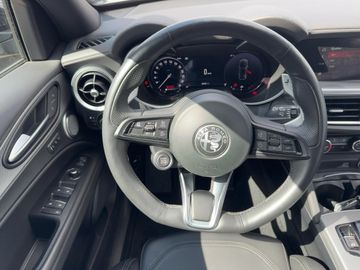 Alfa-Romeo Stelvio - 9