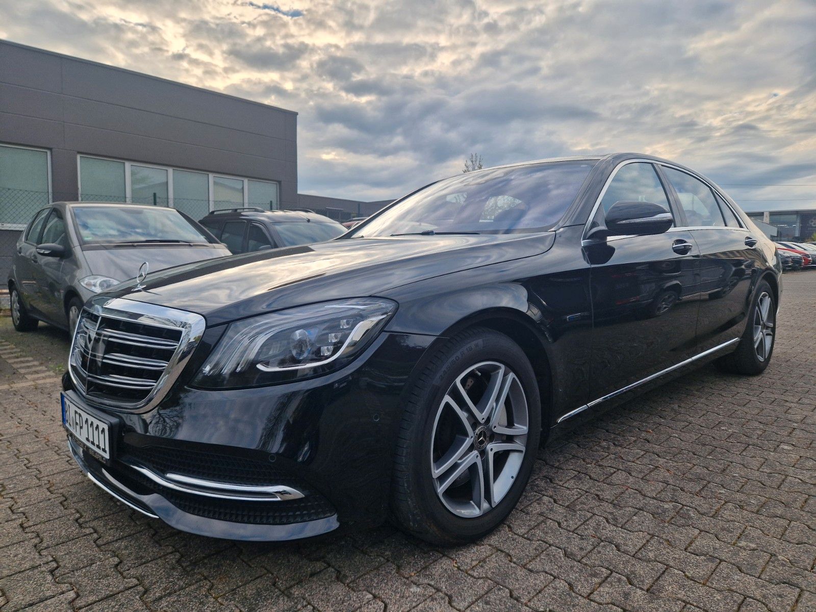 MERCEDES-BENZ S 560 S Limousine S 560 e L Voll!!!!
