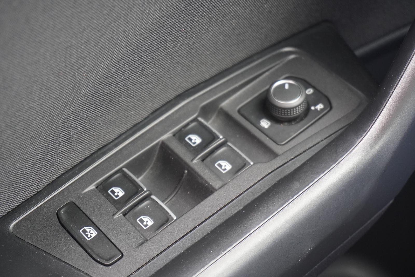 Volkswagen T-Roc 1.5 TSI DSG LED Navi Sitzheizung, миниатюра 26